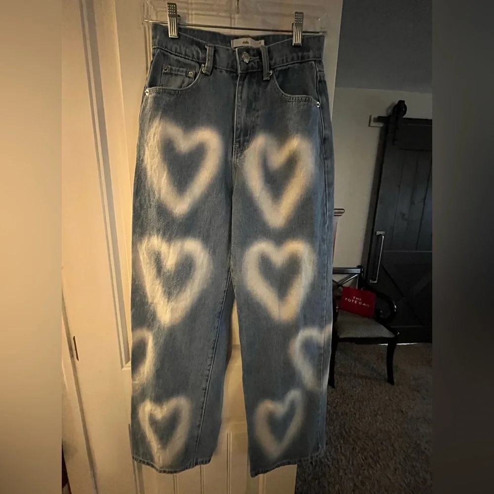 Adika Medium-Wash Denim Wide Leg Jeans, Bleach hearts, size XS - Picture 2 of 8